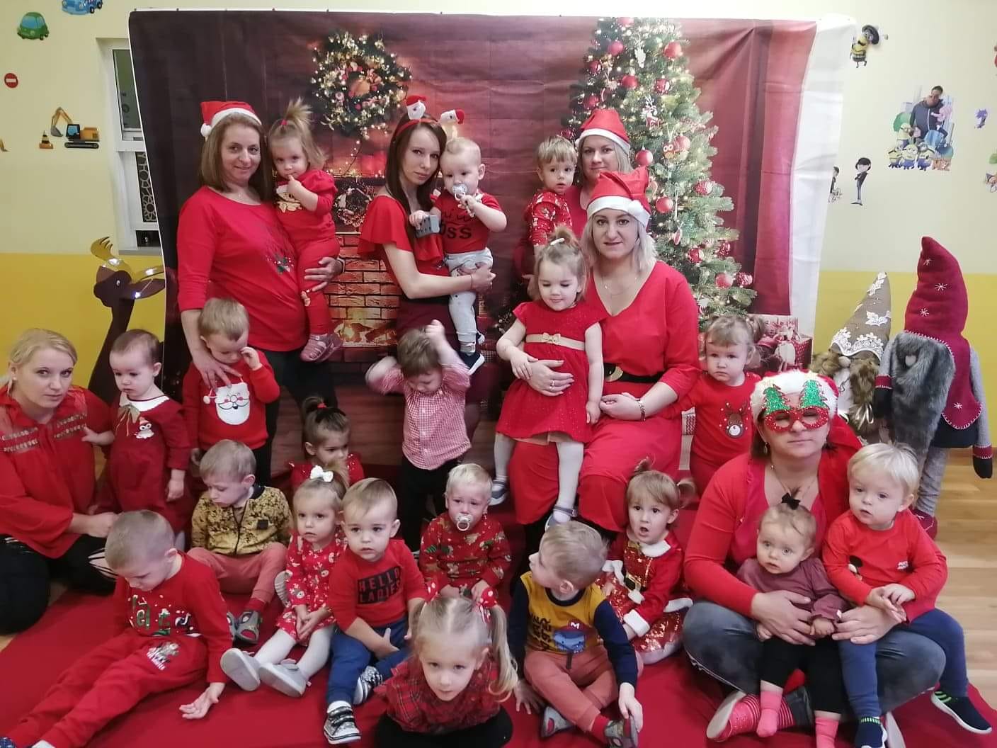 Uczestnicy mikołajek w Żłobku w Gąsawach Plebańskich