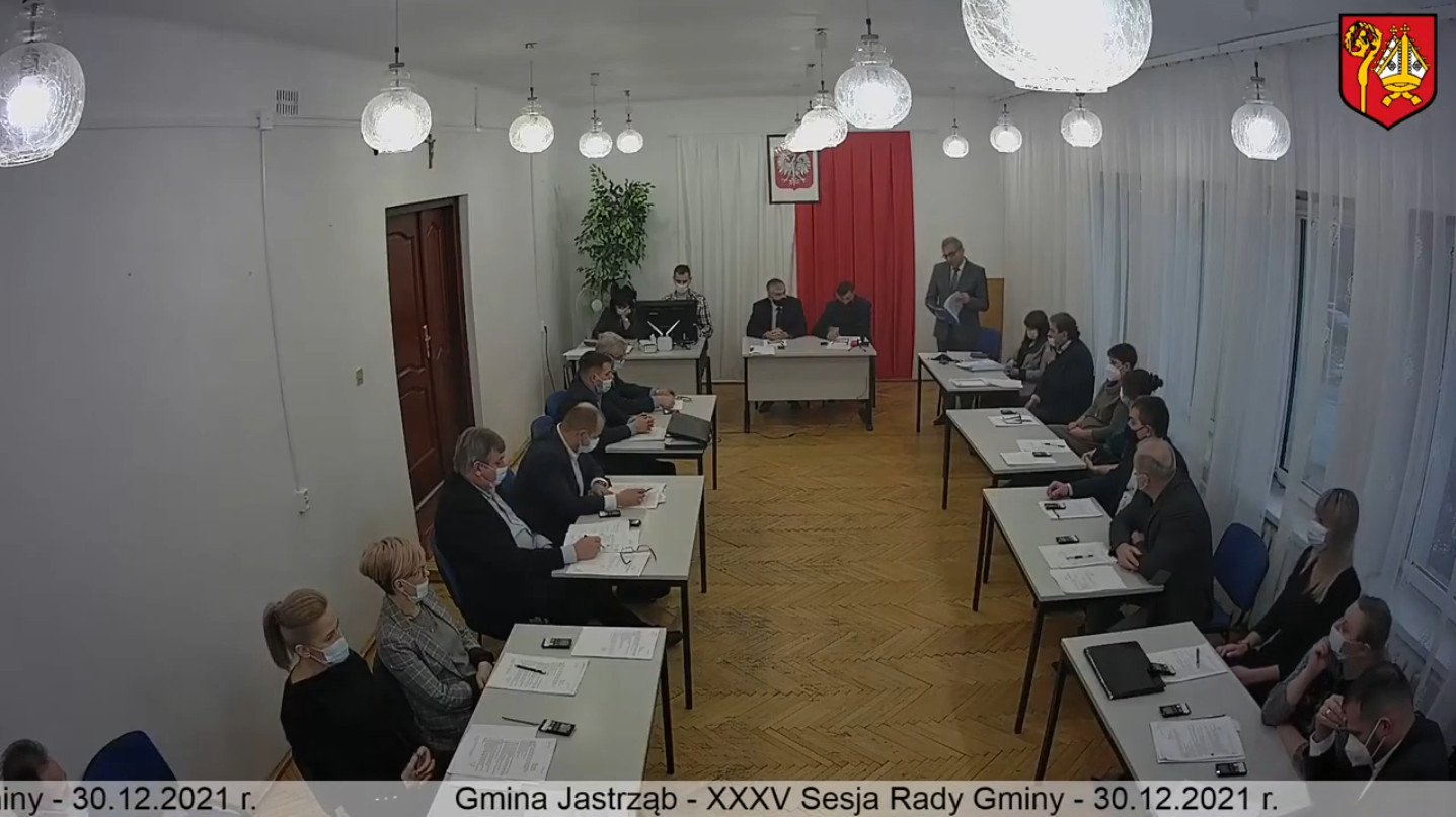 Kadr z nagrania sesji Rady Gminy - uchwalono budzet gminy na 2022 jednoglosinie