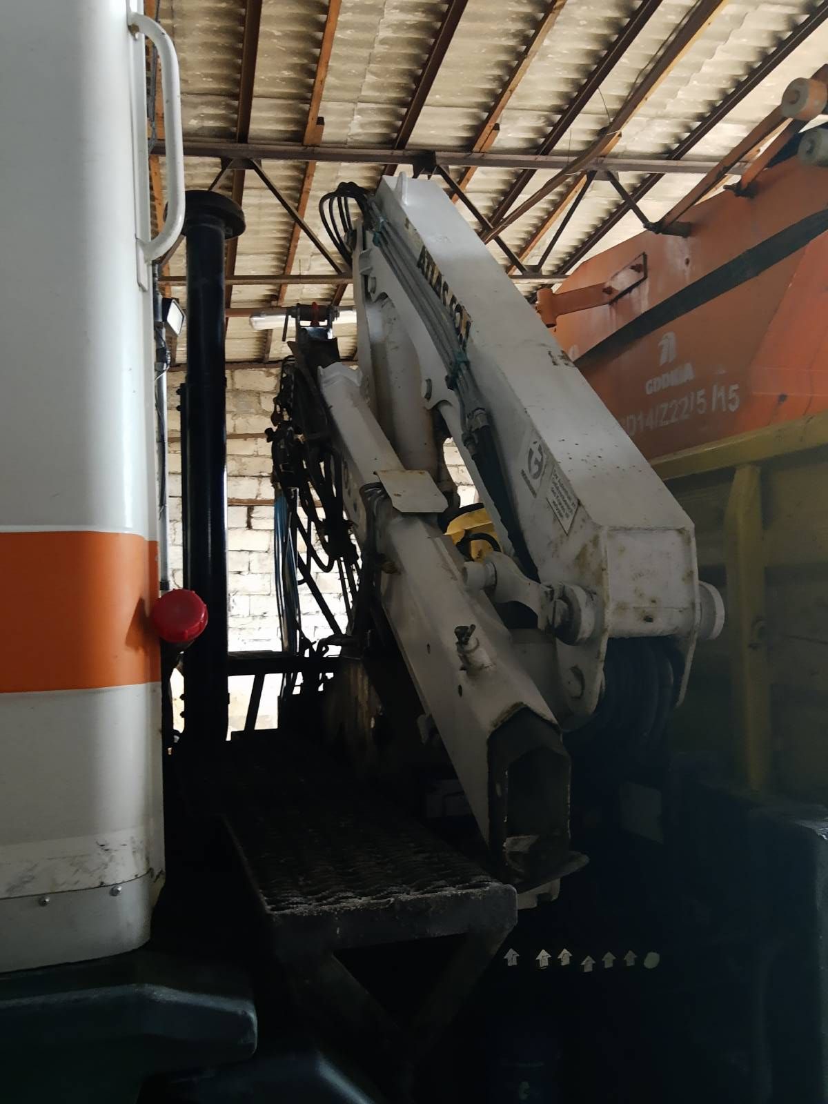 Żurawia przenośnego Atlas Kran AK 50.1, rok produkcji 1997 - zdjęcie lewy