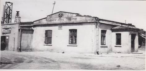 Widok prawej strony remizy